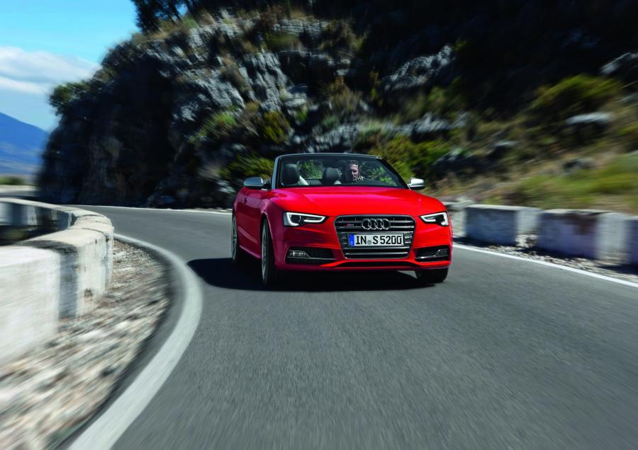  Audi S5 Cabriolet 2011 года  (фото 2 из 23)